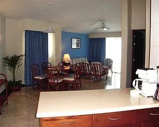 Hotel The Sunshine Club At Tucancun Beach